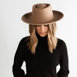 Gigipip + Ginger Gambler - Brown